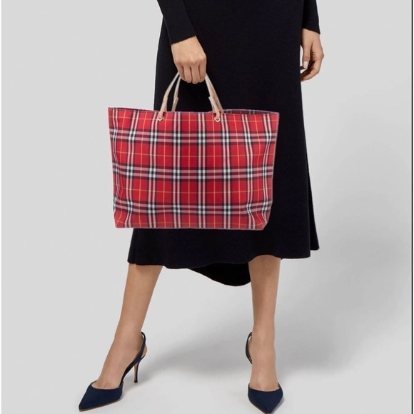 BURBERRY Nova Check Tote Bag Canvas
Leather Red Black Auth - Picture 1 of 10